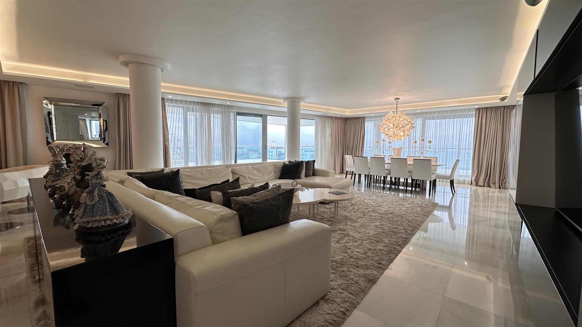 Image of Apartment - 1 Bedrooms - 1 Bathrooms for Sale in Royal Ocean Plaza-Gibraltar, Image 3